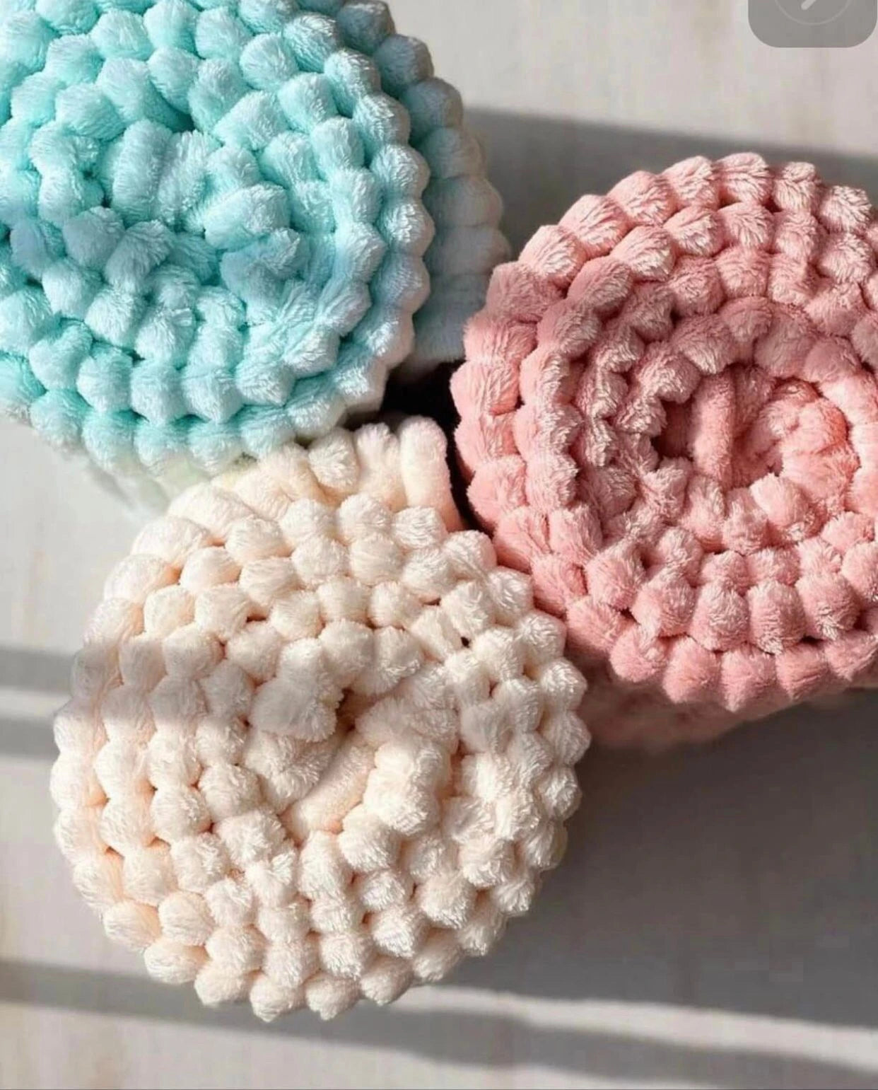 Cobija piel de conejo textura acanalada