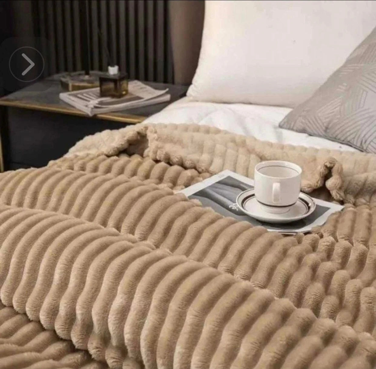 Cobija piel de conejo textura acanalada