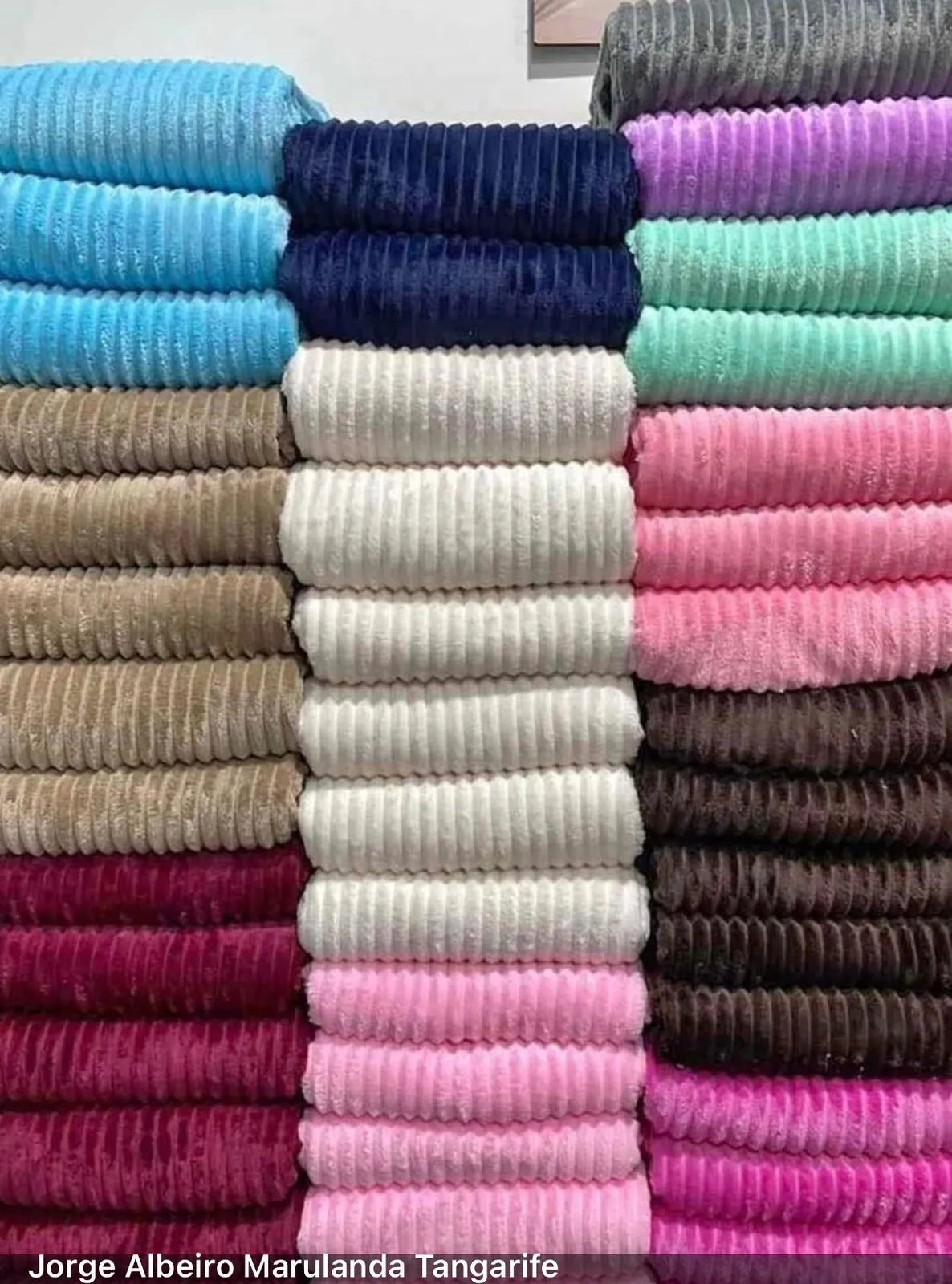 Cobija piel de conejo textura acanalada